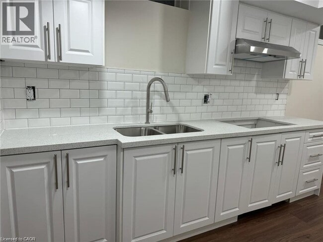 Photo - 44 Sugarberry Dr