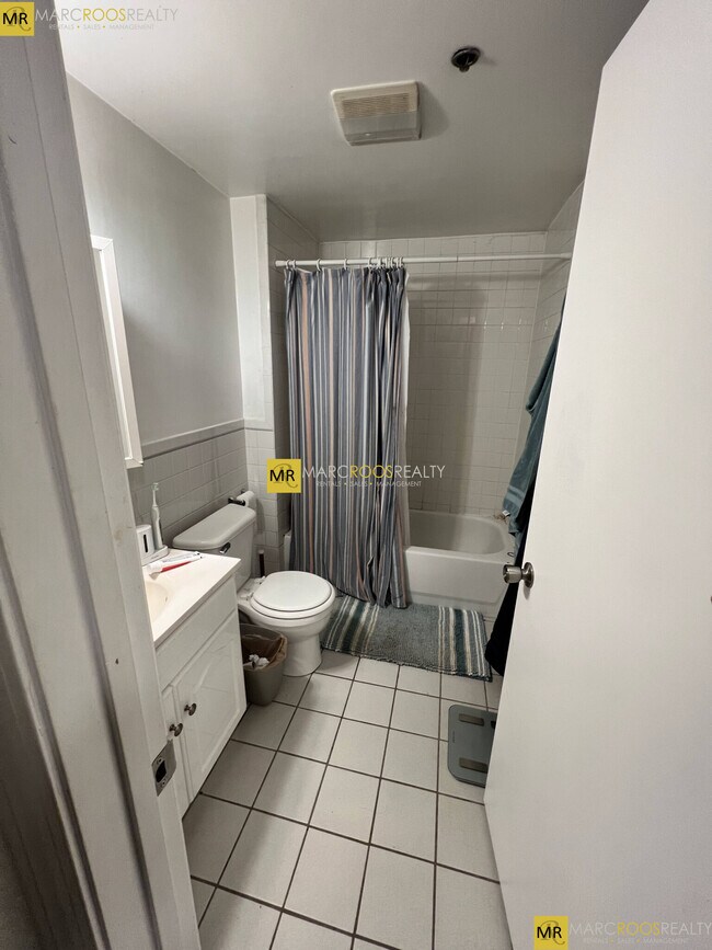 Photo - 54 Queensberry St