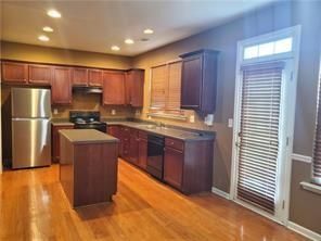 Photo - 945 Pierce Brennen Dr NE