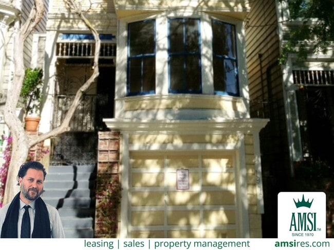 Building Photo - Stunning large Classic Pacific Heights Flat with lots of light, hardwood floors, washer/dryer, gr...