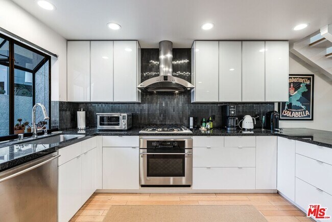 Photo - 940 14th St Unit E