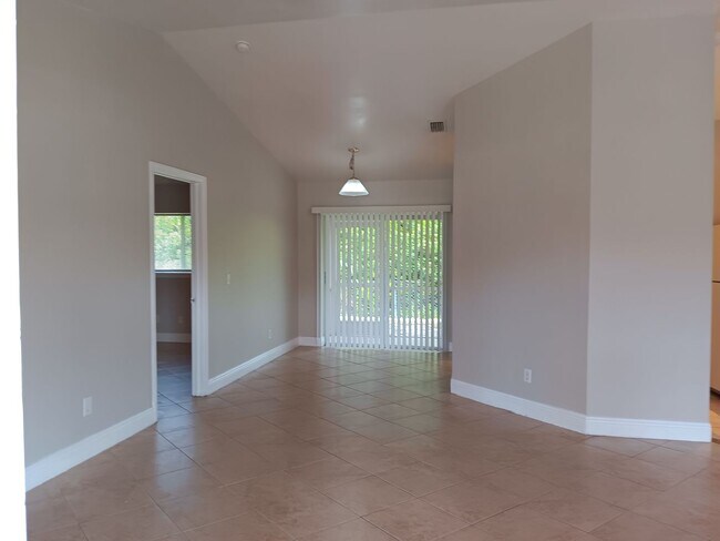 Photo - 3 Bedroom 2 Bath Duplex