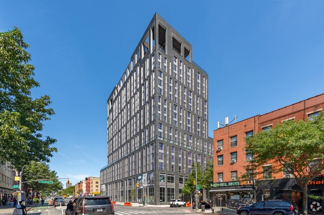 Building Photo - 205 E 110th St