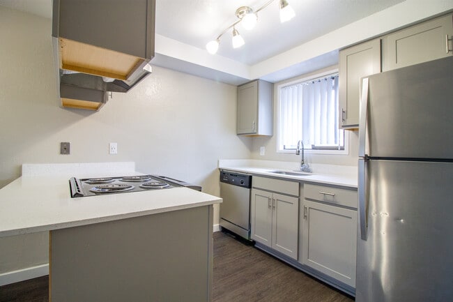 Beverly Towhomes