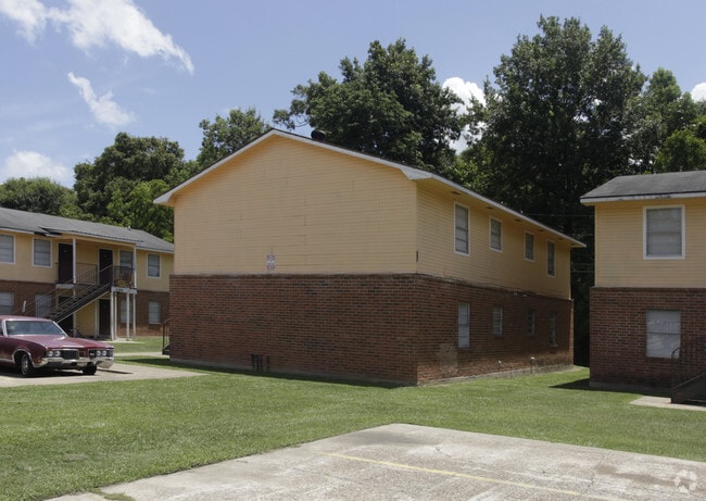 Photo - Greenwood Forest Apartments