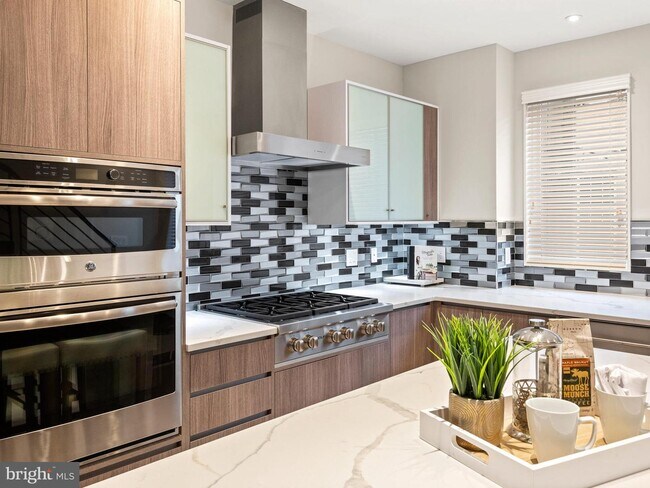 Photo - 432 Gaskill St