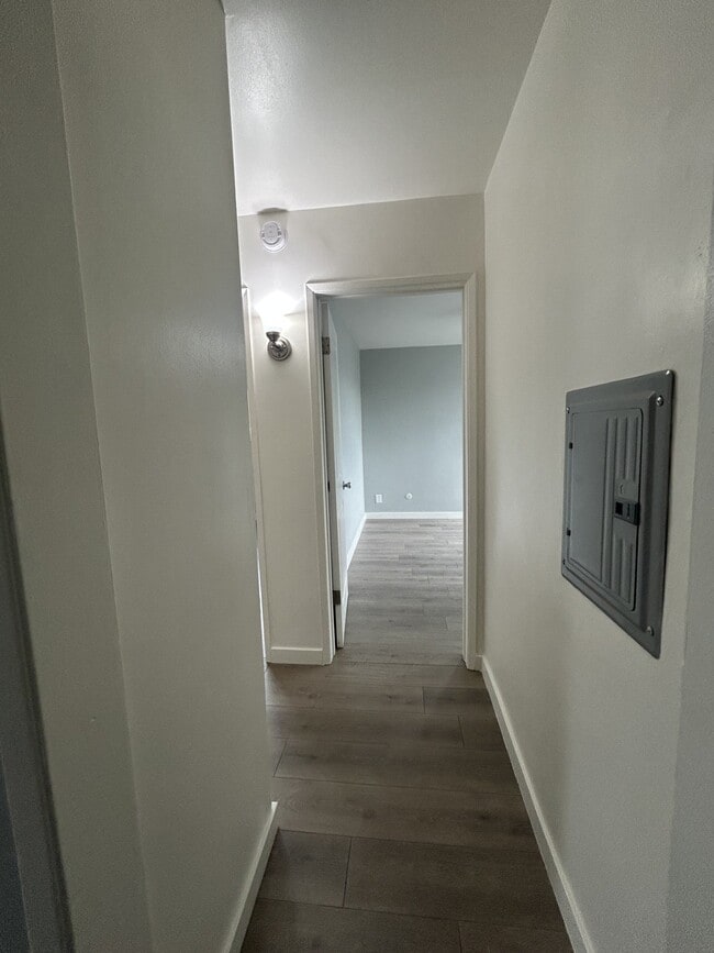 8821 Owensmouth Ave Unit 9