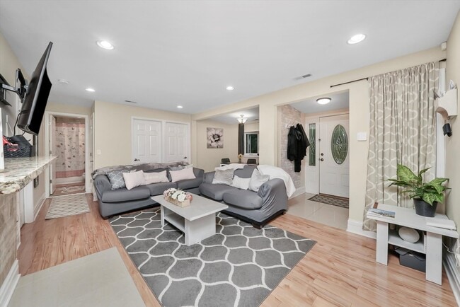 Photo - 3-bed / 2-bath Rental in Beach Park