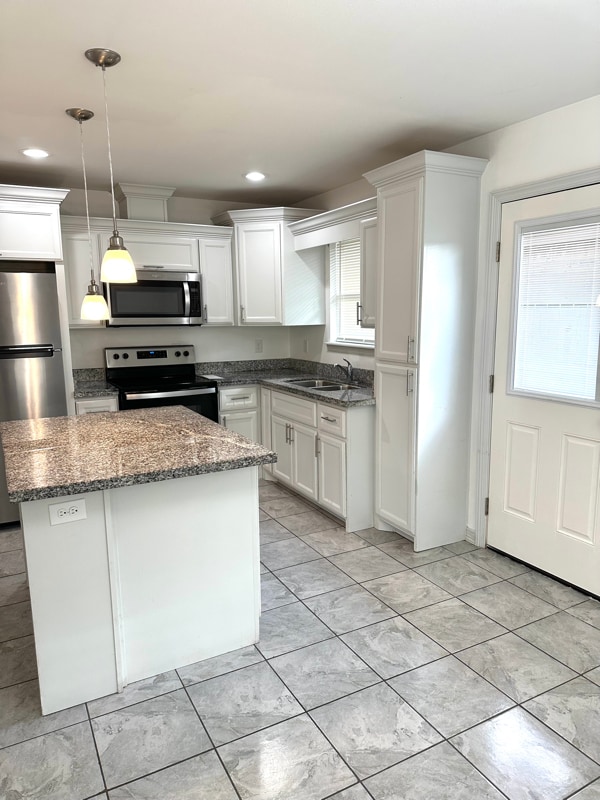 Photo - 325 Clemente Ave