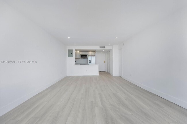 Photo - 2350 NE 135th St Unit 409