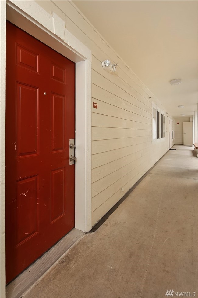 Photo - 1001 N State St Unidad 107