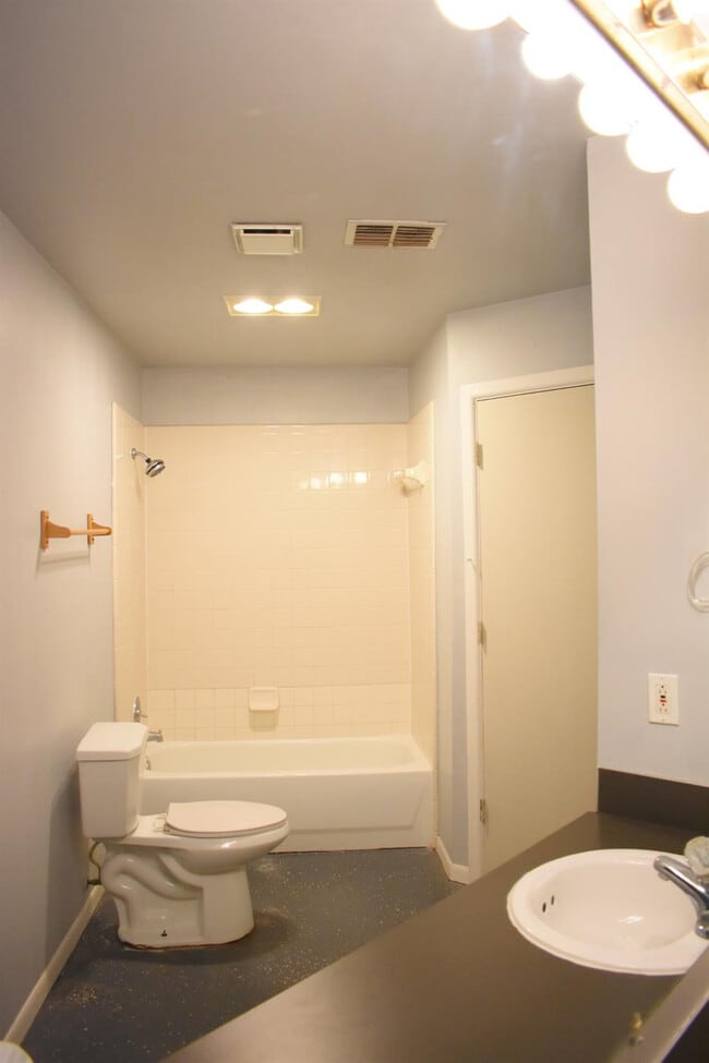 Photo - 1401 Avenue J