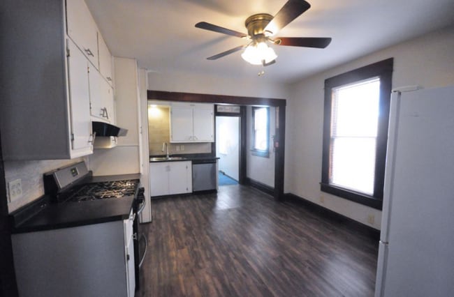 Photo - 407 E 14th Ave