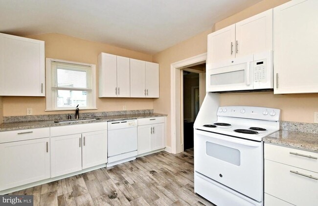 Photo - 3232 Ridge Pike Unidad APARTMENT 2