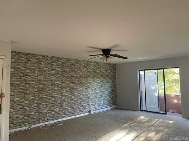 Photo - 32 Scarborough Ln Unit D