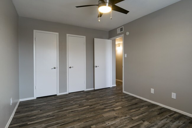 Kingswood Apartments