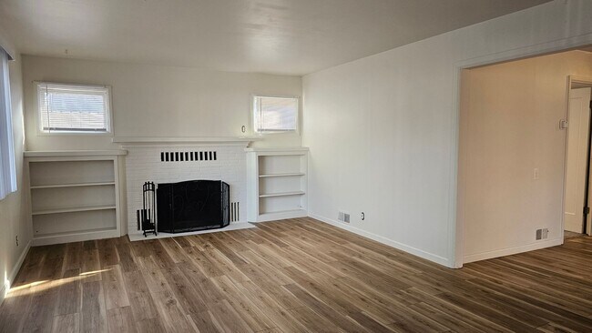 Photo - Jean Street 4 Plex Unidad 2409