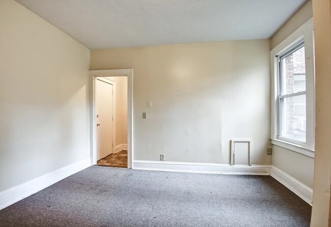 29 39 Charter Oak LLC