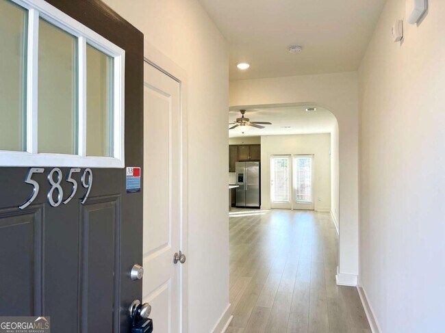 Photo - 5859 Greystone Dr