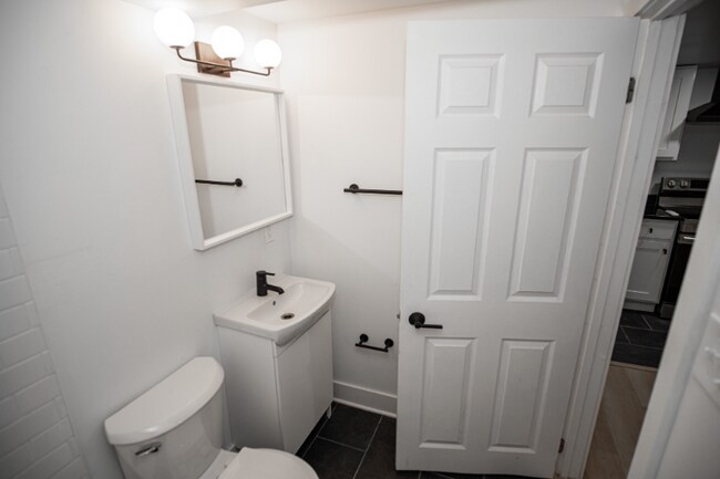 Photo - 1388 W 83rd St Unidad 114