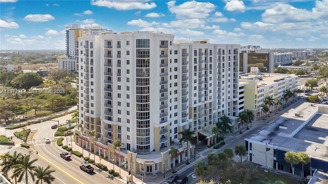 Building Photo - 1830 Radius Dr Unit 418