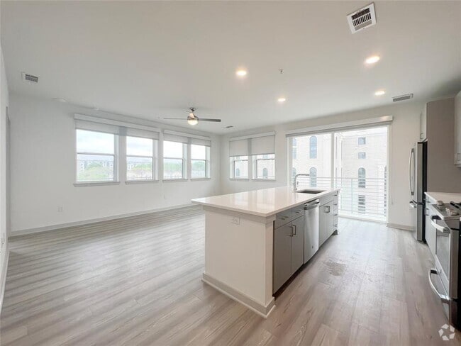 Building Photo - 3636 W Dallas St Unit 567 Rental