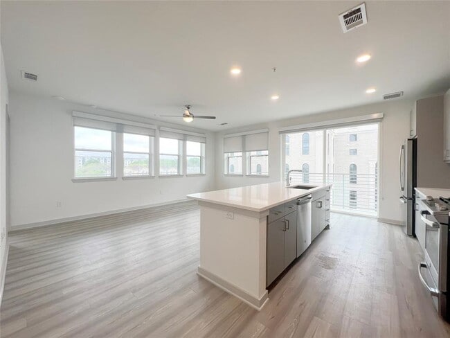 Photo - 3636 W Dallas St Condo Unit 567