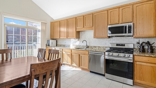 Photo - 530 Prestwick Ln