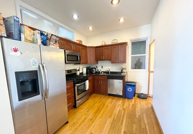 Building Photo - 775 Parker St Unit 1 Rental