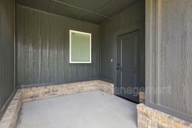 Photo - 8012 NW 110th Dr