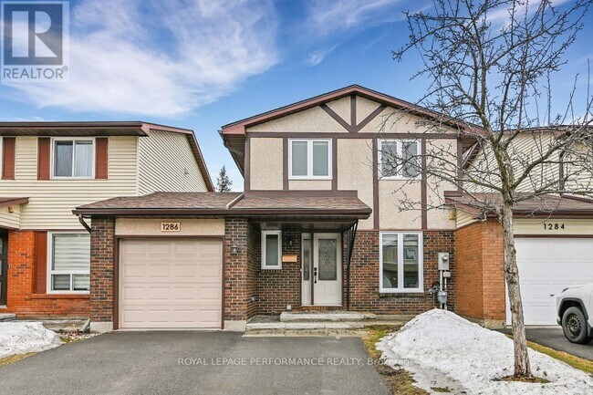 Photo - 1286 Cedarcroft Crescent