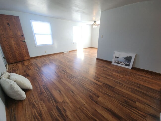 Photo - 1059 Gillingham Rd Unit 3