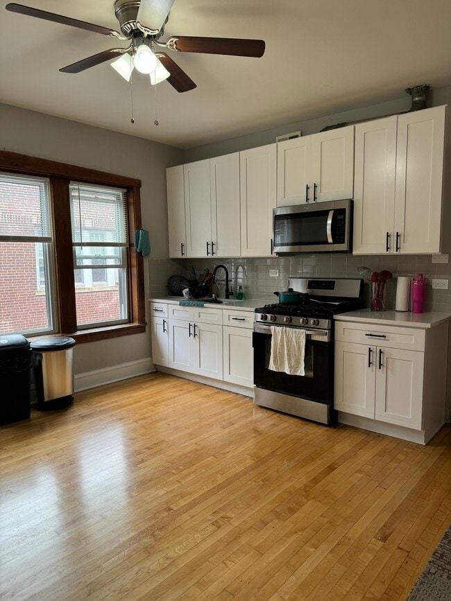 Photo - 4815 W Cornelia Ave Unit 1F