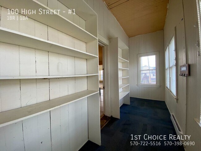 Photo - 100 High St Unit #1