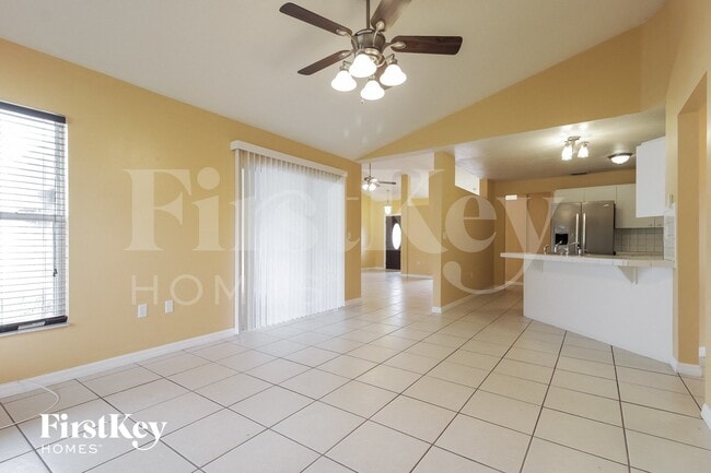 Photo - 471 Firestone St NE