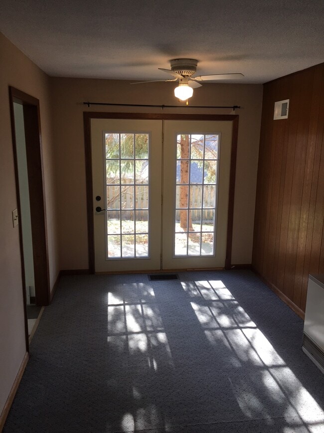 Photo - 3837 Cliffside Dr