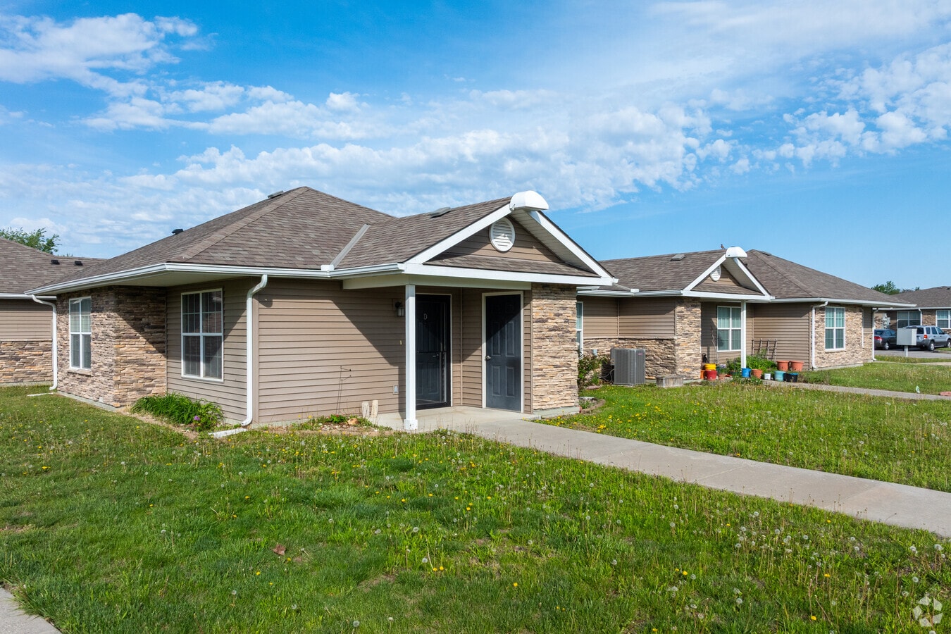 Bethel Estates of Lawrence - Bethel Estates of Lawrence Apartments