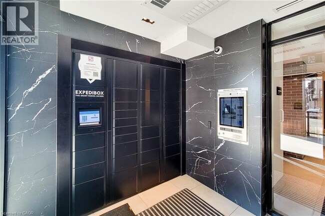 Photo - 600 N Service Rd Unité 419