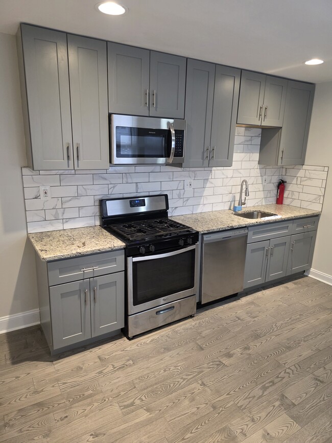 Building Photo - 602 Washington Ln Unit 1