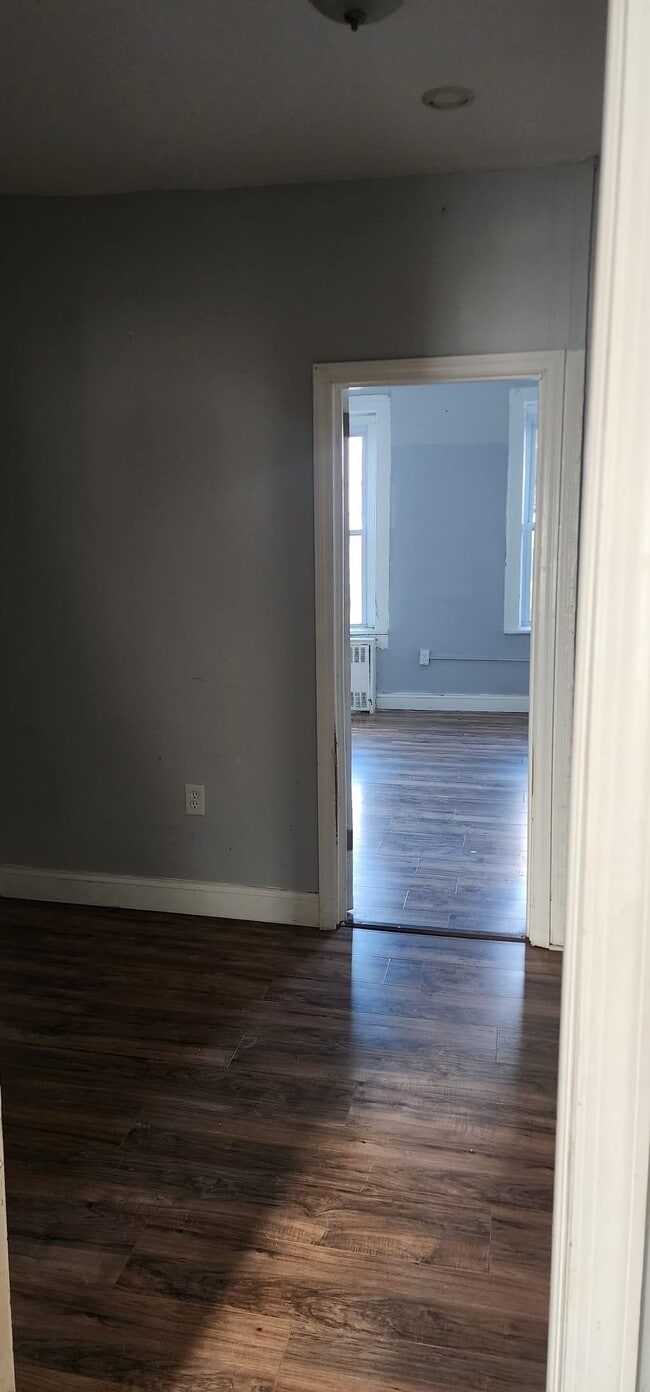 Photo - 325 37th St Unidad 2