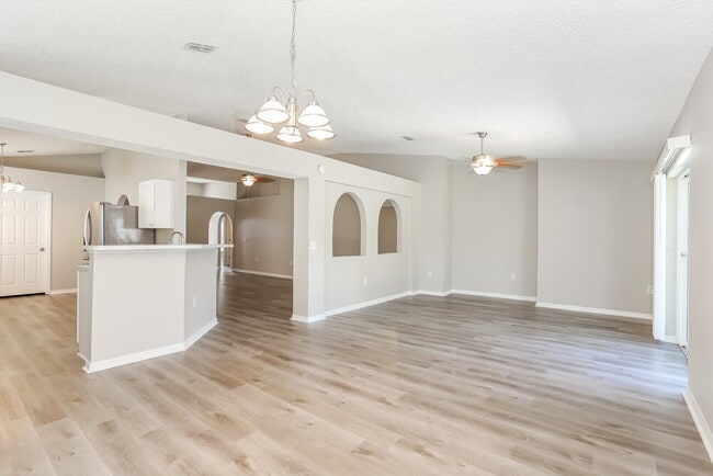 Photo - 10415 Song Sparrow Ln