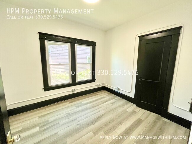 Photo - 1331 W 65th St Unit Apartment