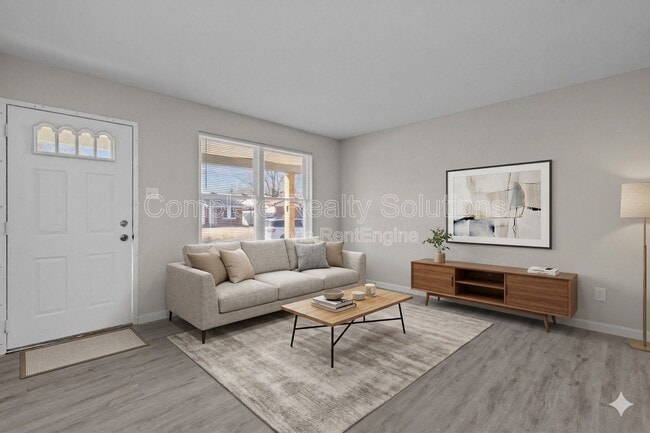 Photo - 10432 Royal Dr