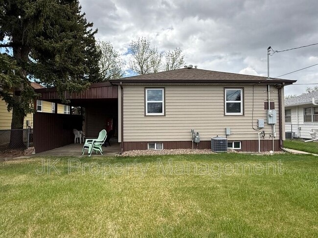 Photo - 3005 7th Ave N