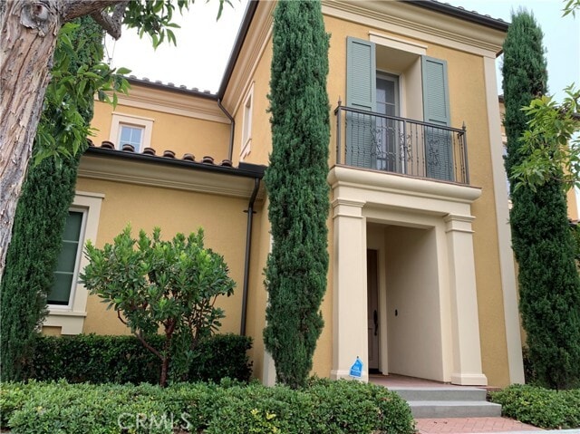 Building Photo - 81 Cipresso