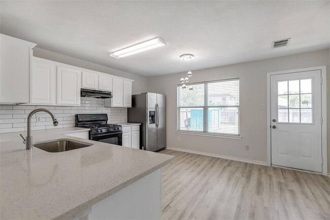 Photo - 3207 Barksdale Dr