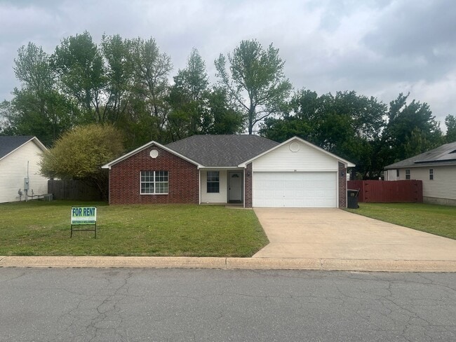 Building Photo - Nice Family home in Ward