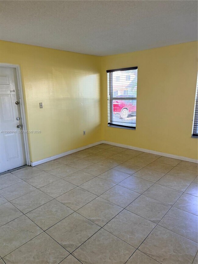 Photo - 17500 NW 67th Ct Unit E-19