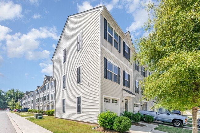 Photo - 1105 Canando St