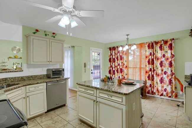 Photo - 3492 Heatherwood Ct